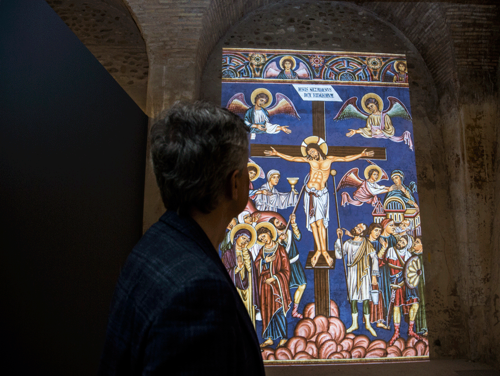 Una exposición inmersiva recrea el esplendor de Sigena